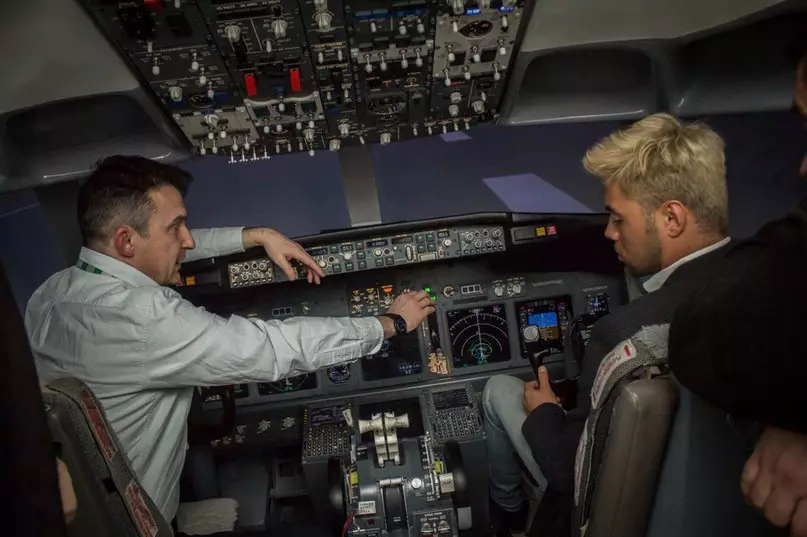 Полет на авиасимуляторе Boeing 737 NG (30 минут)  – dream-moments
