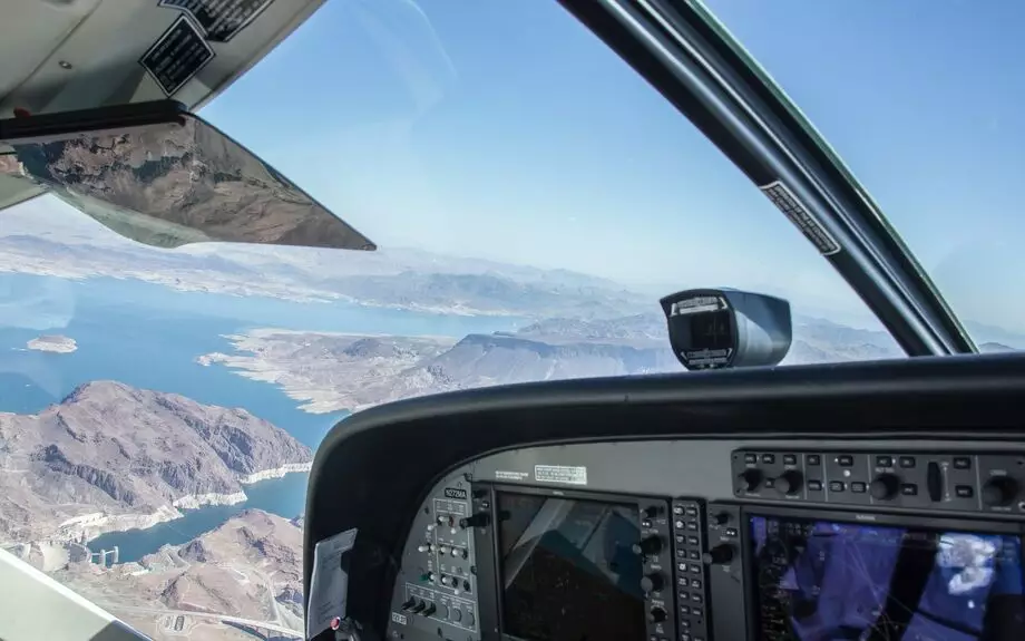 Обзорный полет на самолете Cessna (3 пассажира)  – dream-moments